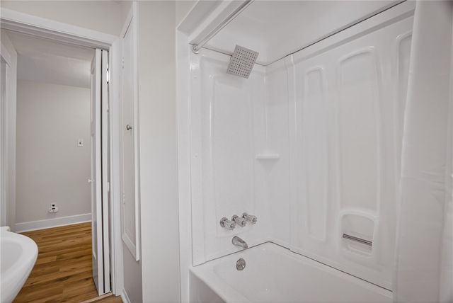 611 Montview St, Observatory Hill, PA 15214