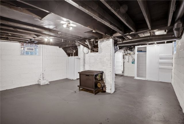 611 Montview St, Observatory Hill, PA 15214