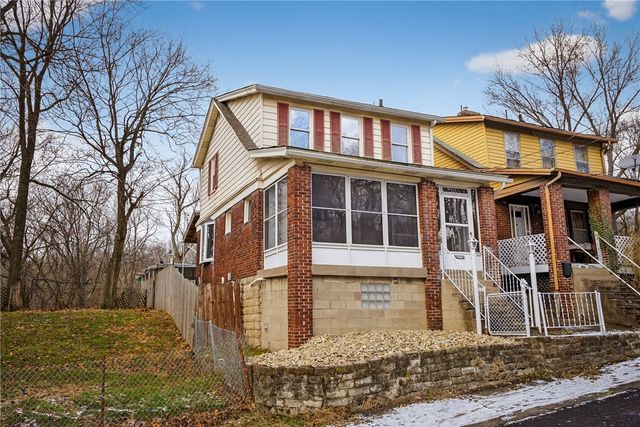 611 Montview St, Observatory Hill, PA 15214