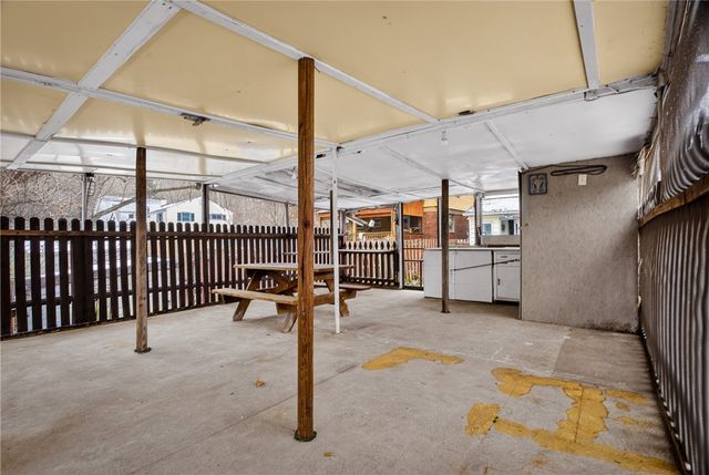 611 Montview St, Observatory Hill, PA 15214