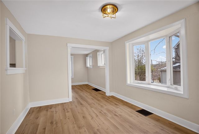 611 Montview St, Observatory Hill, PA 15214