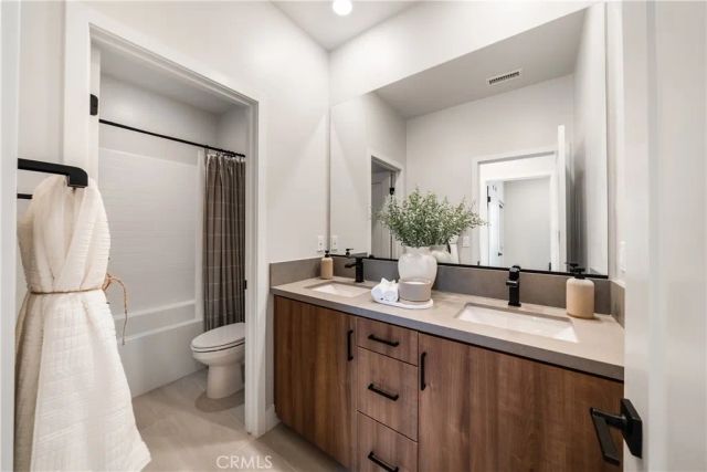 770 Crested Lark, Rancho Mission Viejo, CA 92694