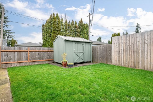 2106 28th, Longview, WA 98632