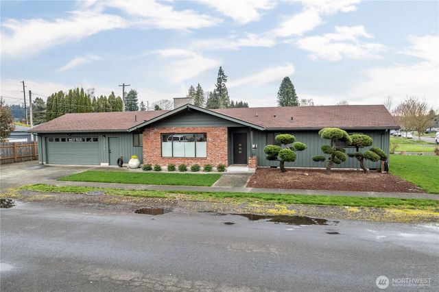 2106 28th, Longview, WA 98632