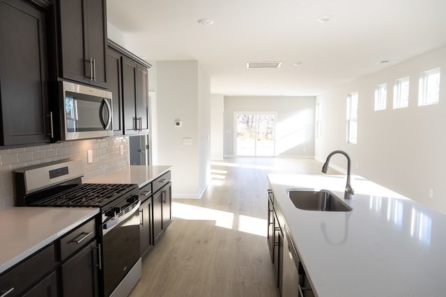 305 Apollo PVT Way, Gallatin, TN 37066