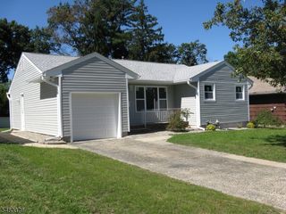 27 Violet Ter, Milltown Boro, NJ 08850