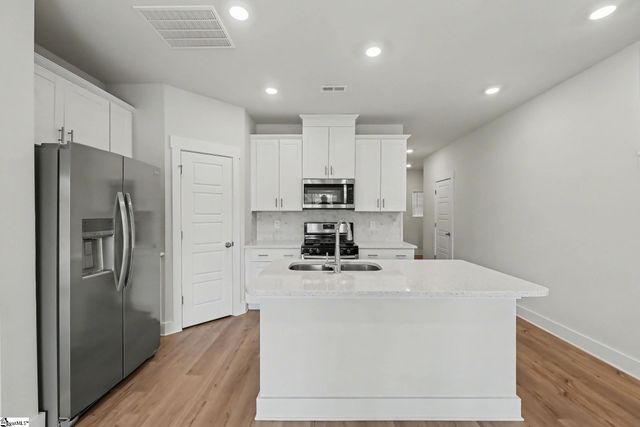 915 Yarn Way, Greer, SC 29651