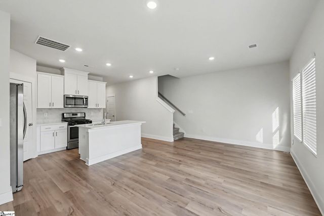 915 Yarn Way, Greer, SC 29651