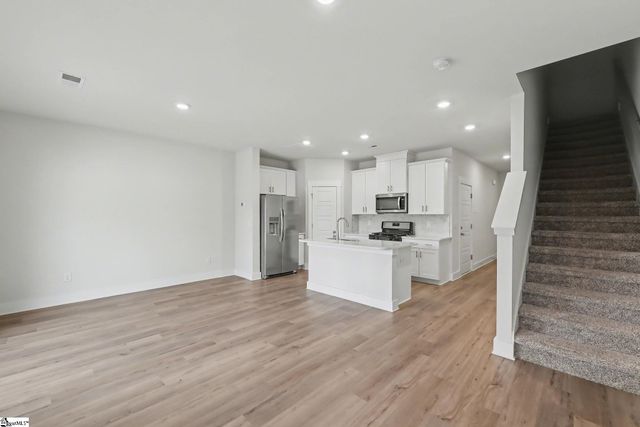 915 Yarn Way, Greer, SC 29651