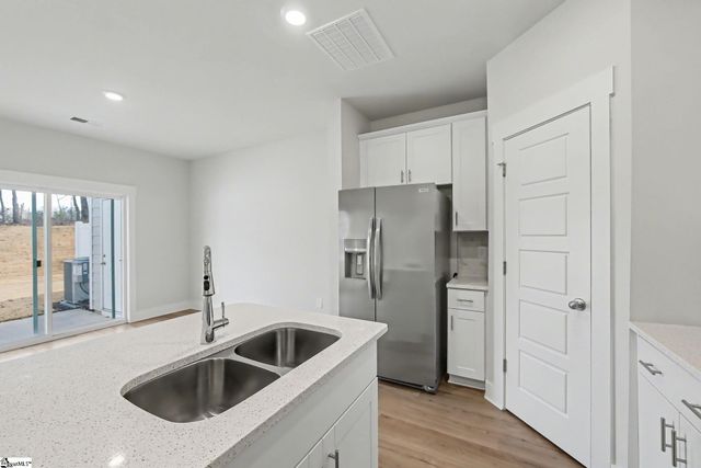 915 Yarn Way, Greer, SC 29651