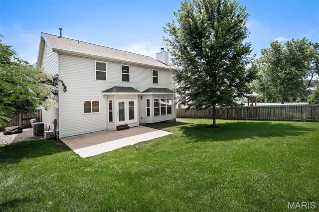 1131 Harwood Road, Des Peres, MO 63131