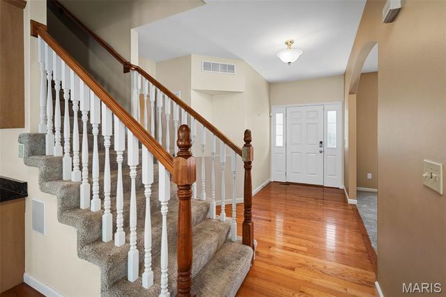 1131 Harwood Road, Des Peres, MO 63131
