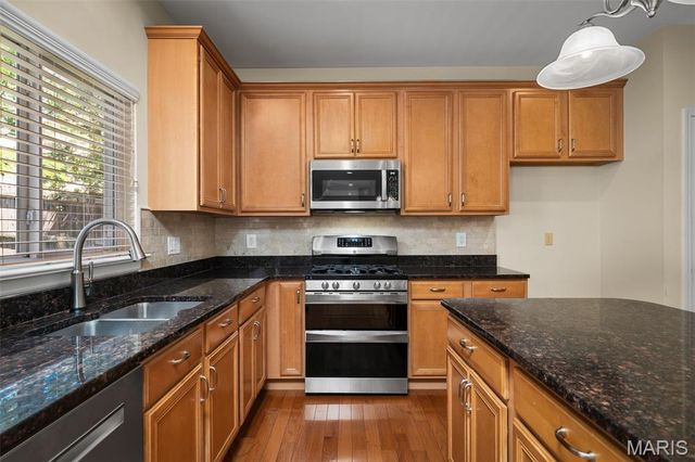 1131 Harwood Road, Des Peres, MO 63131