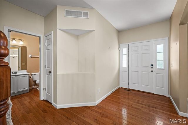 1131 Harwood Road, Des Peres, MO 63131