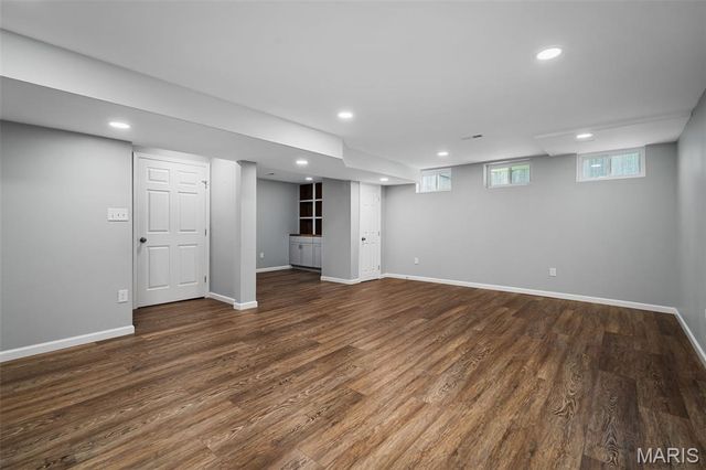 1131 Harwood Road, Des Peres, MO 63131