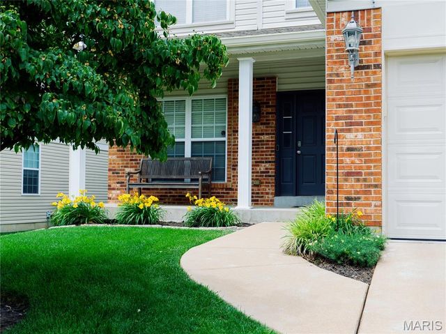1131 Harwood Road, Des Peres, MO 63131