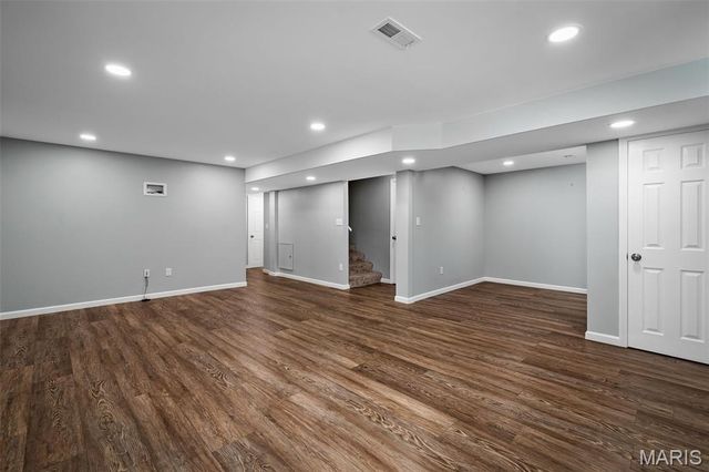 1131 Harwood Road, Des Peres, MO 63131