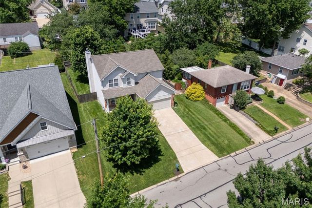1131 Harwood Road, Des Peres, MO 63131