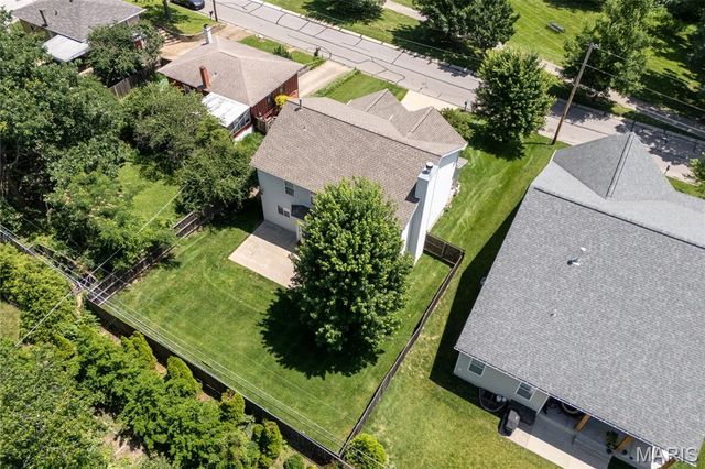 1131 Harwood Road, Des Peres, MO 63131