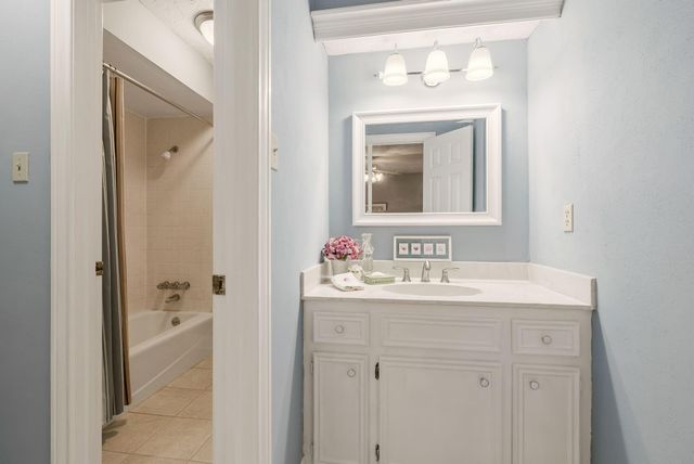 8342 Knurled Oak Lane, Spring, TX 77379