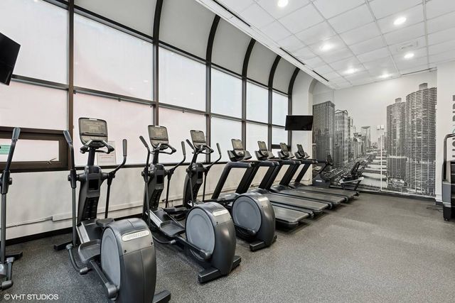 211 E Ohio Street 2211, Chicago, IL 60611