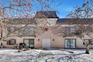 3345 Kirchoff Road 5C, Rolling Meadows, IL 60008