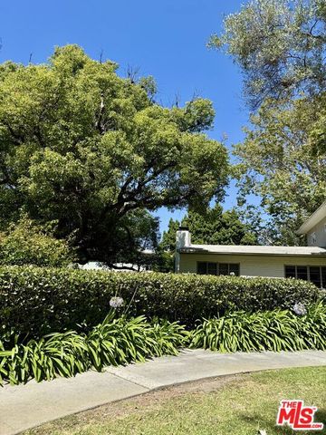 5333 Village Green, Los Angeles, CA 90016