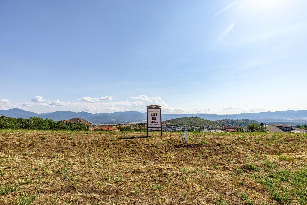 4942 Summerview Drive, Medford, OR 97504
