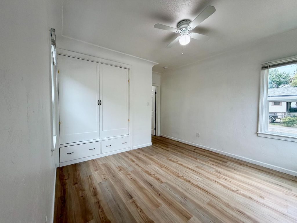 Image 10 of property listing at 2856 B Street, Selma, CA 93662