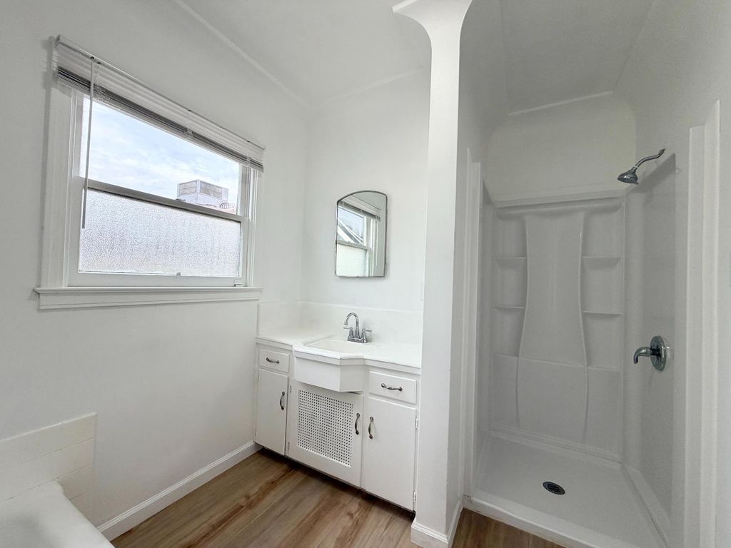 Image 13 of property listing at 2856 B Street, Selma, CA 93662