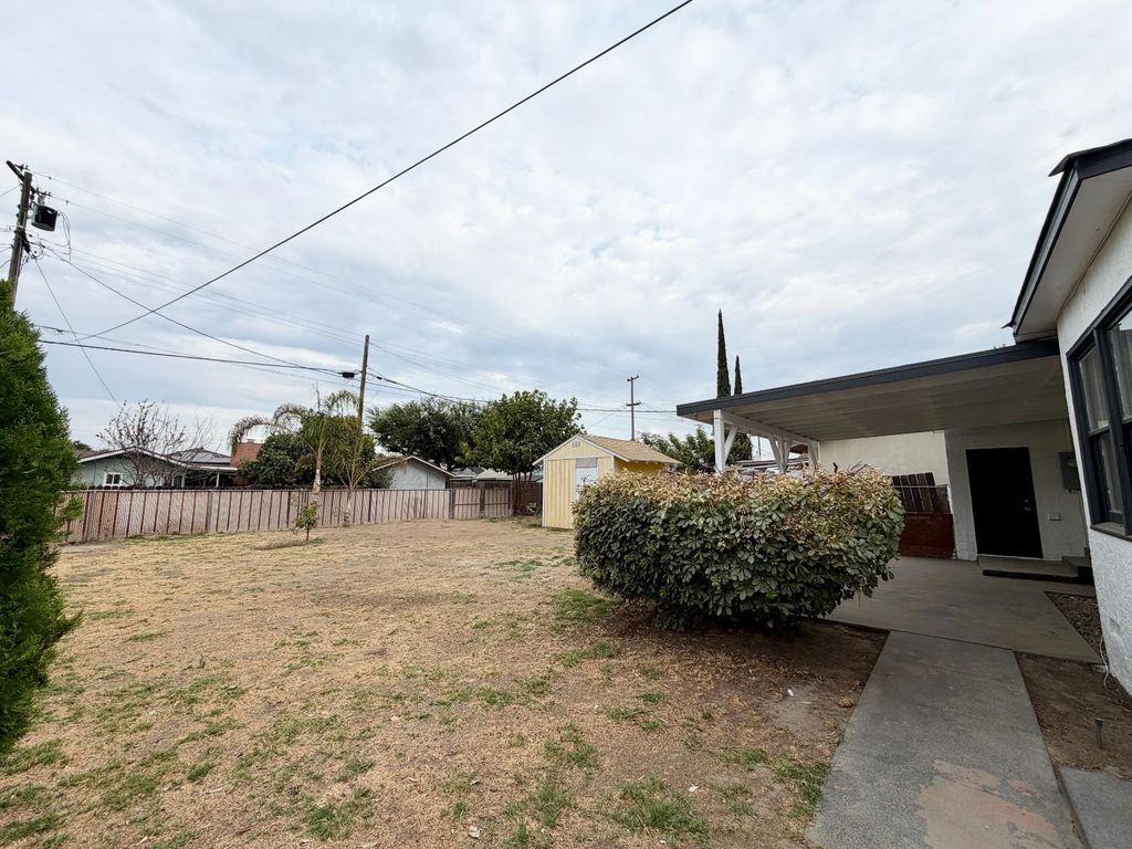 Image 17 of property listing at 2856 B Street, Selma, CA 93662