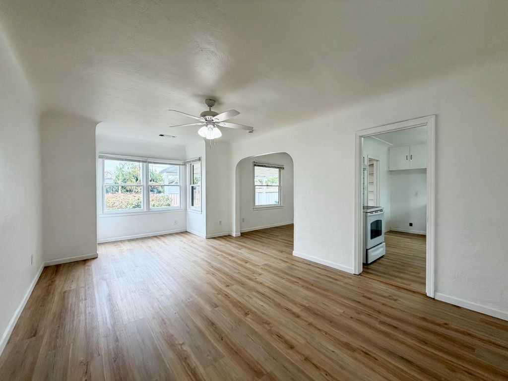 Image 3 of property listing at 2856 B Street, Selma, CA 93662