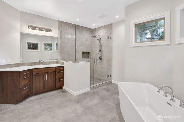 8784 Goshawk Road, Blaine, WA 98230