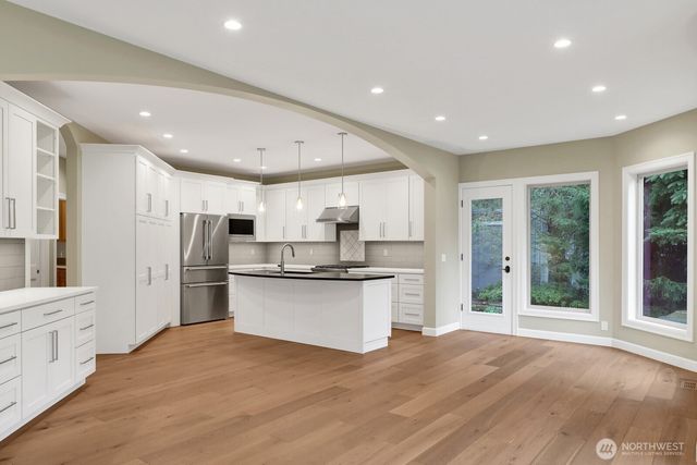 8784 Goshawk Road, Blaine, WA 98230