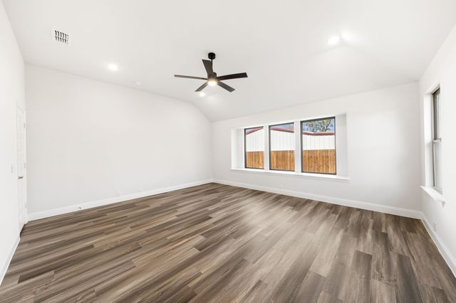 502 W 2nd Street, Venus, TX 76033