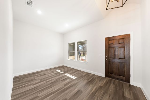 502 W 2nd Street, Venus, TX 76033