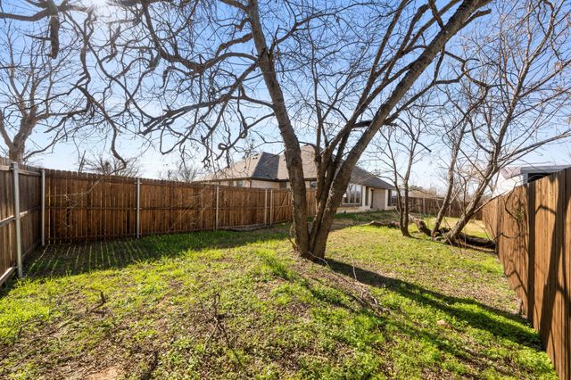 502 W 2nd Street, Venus, TX 76033