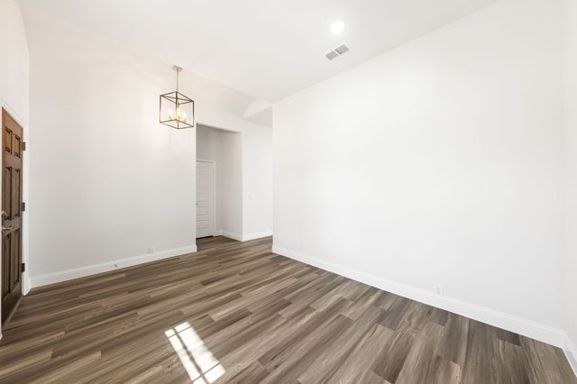 502 W 2nd Street, Venus, TX 76033