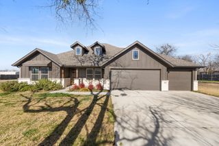 502 W 2nd Street, Venus, TX 76033