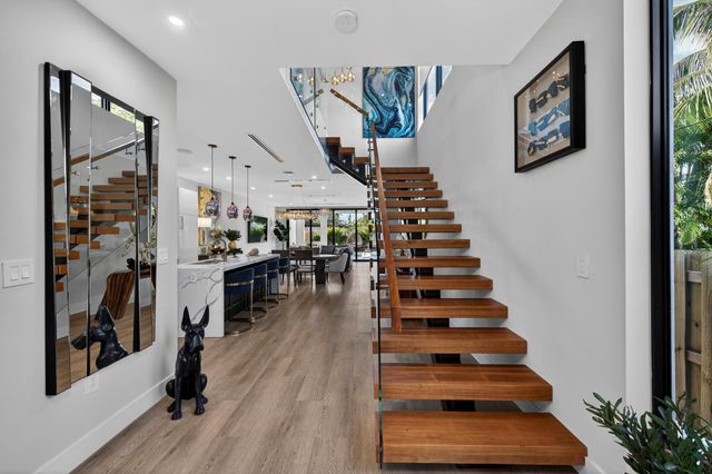 1121 NE 17th Avenue, Fort Lauderdale, FL 33304