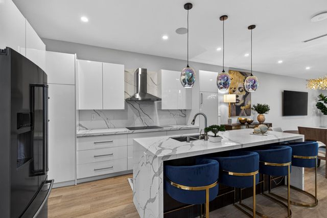 1121 NE 17th Avenue, Fort Lauderdale, FL 33304