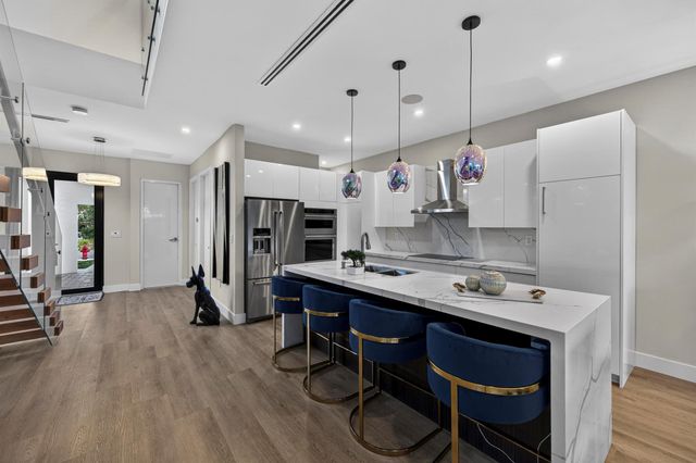 1121 NE 17th Avenue, Fort Lauderdale, FL 33304