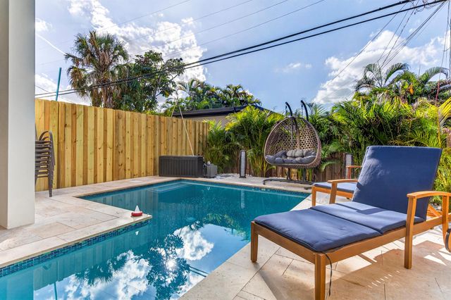 1121 NE 17th Avenue, Fort Lauderdale, FL 33304