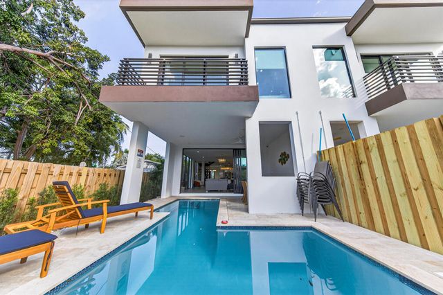 1121 NE 17th Avenue, Fort Lauderdale, FL 33304