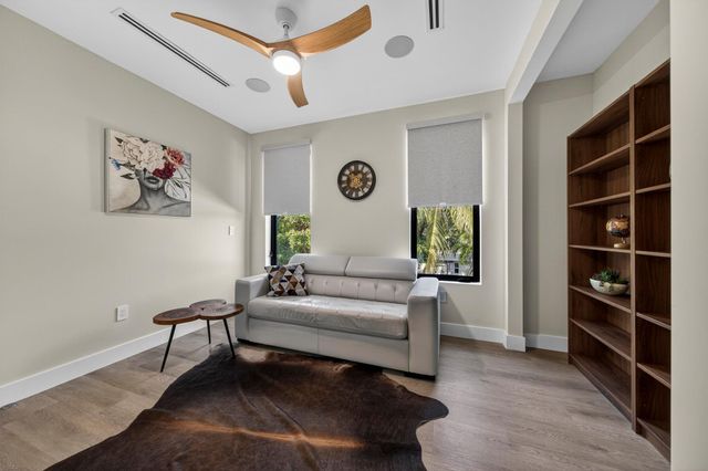 1121 NE 17th Avenue, Fort Lauderdale, FL 33304