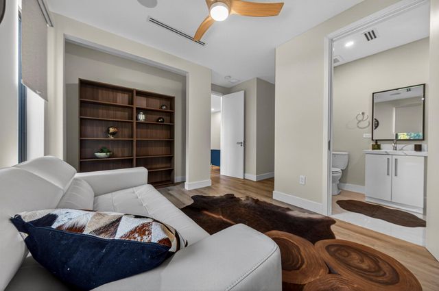 1121 NE 17th Avenue, Fort Lauderdale, FL 33304