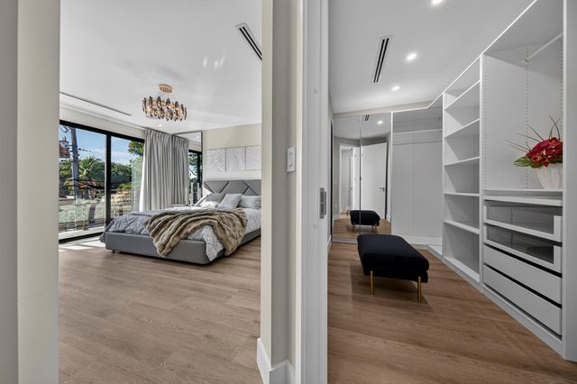 1121 NE 17th Avenue, Fort Lauderdale, FL 33304