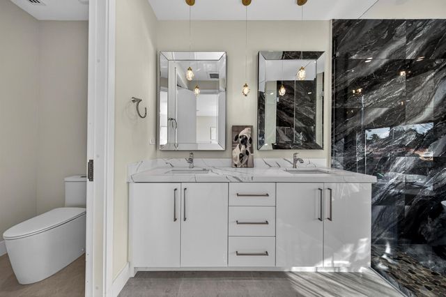 1121 NE 17th Avenue, Fort Lauderdale, FL 33304