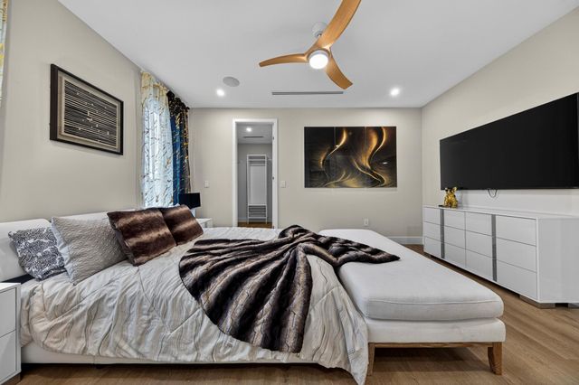 1121 NE 17th Avenue, Fort Lauderdale, FL 33304