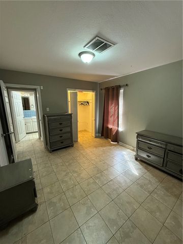 1046 Brock Dr, Corpus Christi, TX 78412